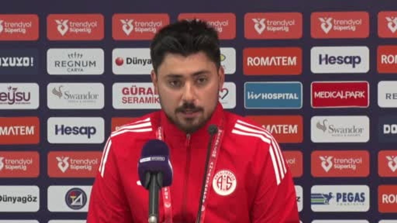 Ender Örenç: Aldığımız 1 puanla Antalyaspor'un konumunu rahatlatmak istiyoruz
