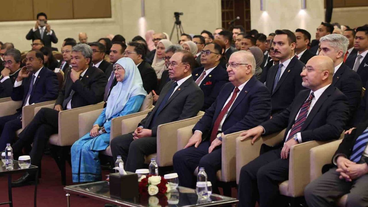 Enver İbrahim: Türkiye ile Görüş Ayrılıkları İletişimi Bitirmemeli