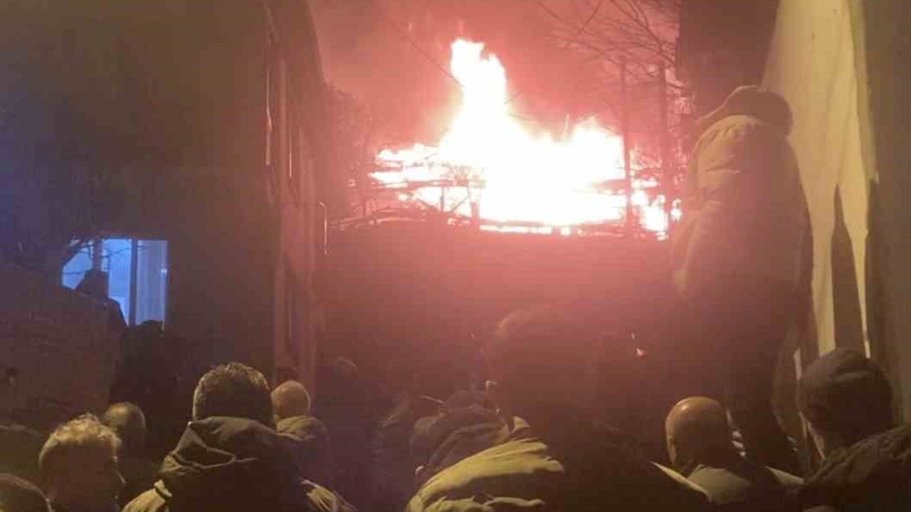 Erbaa’da Müstakil Ev Küle Döndü: Aile Son Anda Kurtuldu