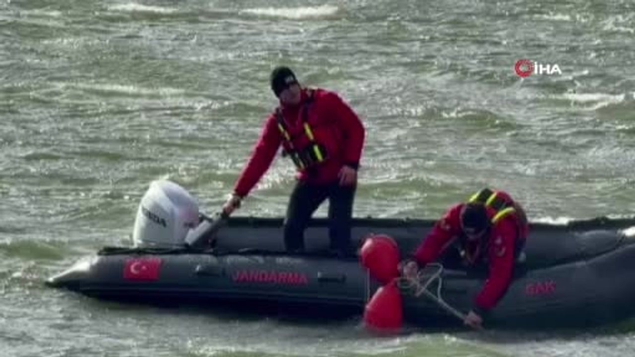 Erdek'te 8 Gündür Kayıp Elif Kumal İçin Aramalar Sürüyor