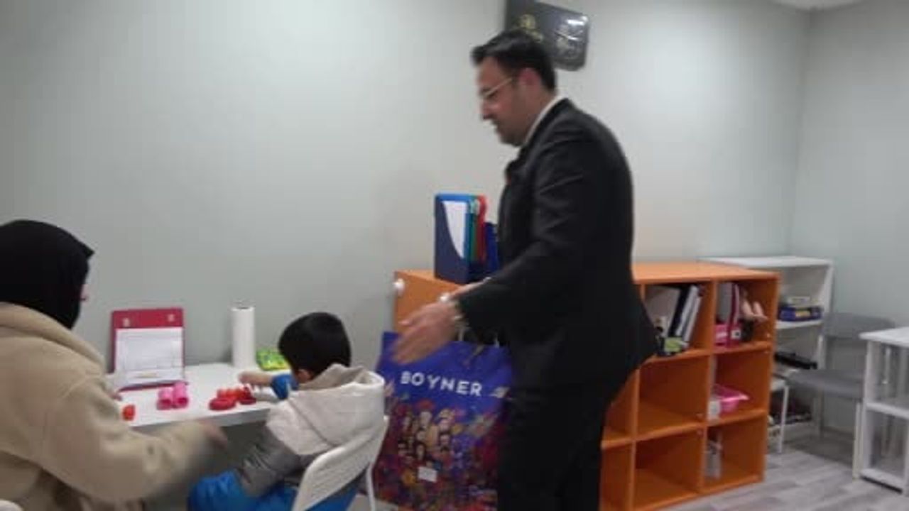 Erdemliler Hareketi'nden Diyarbakır'da Bin Kişiye Mont ve Bot Yardımı