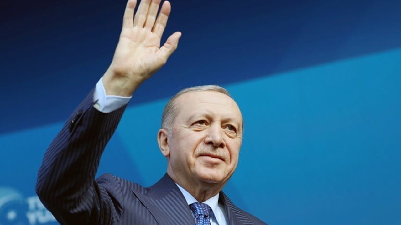 Erdoğan Aydın'da: "Bizimle Laf Değil Eser, Hizmet Yarıştırın"
