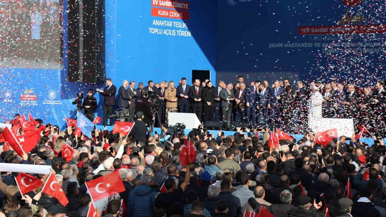 Erdoğan'dan Aydın'a müjde: Çıldır Havalimanı ticari uçuşlara açılacak