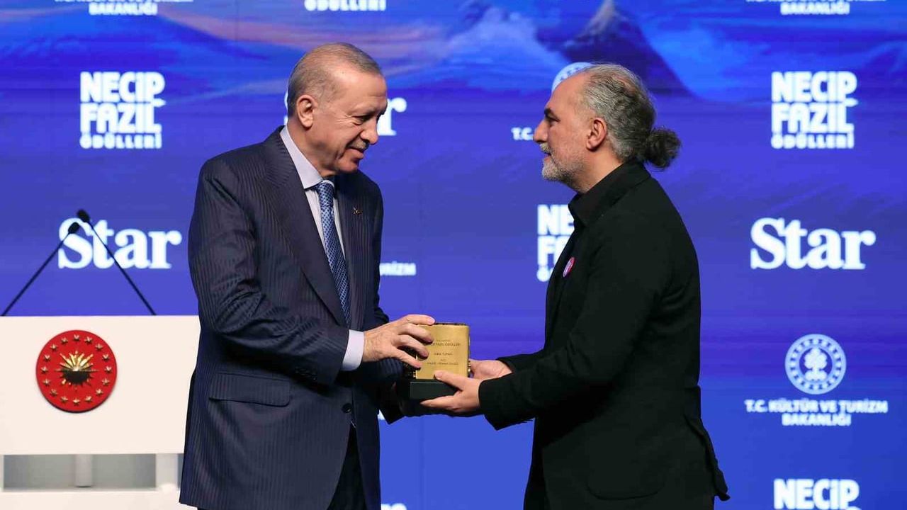 Erdoğan'dan Netanyahu'ya Sert Tepki: Necip Fazıl Ödülleri'nde Gazze Çağrısı