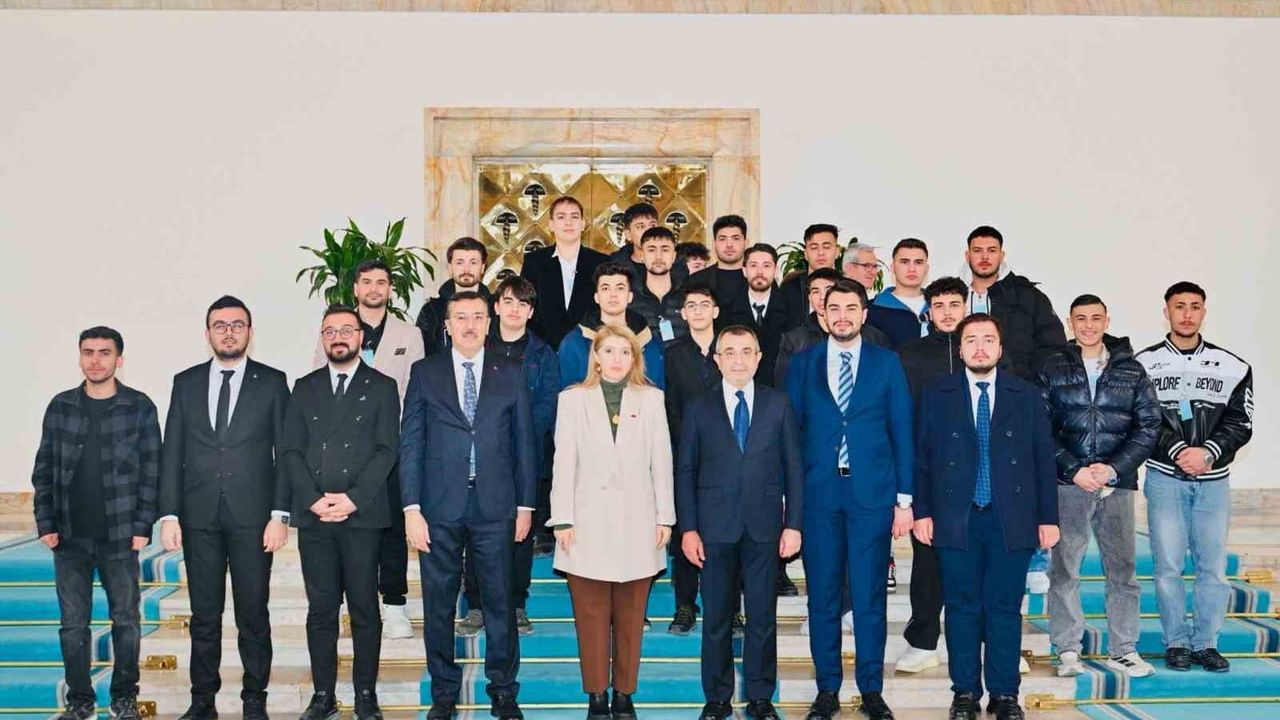 Erdoğan'ın Mesajı Net: Malatya Milletvekili Ölmeztoprak'tan Nusaybin Bayrak Tepkisi