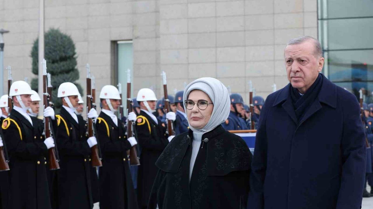 Erdoğan, Mirziyoyev’i Ankara’da resmi törenle karşıladı