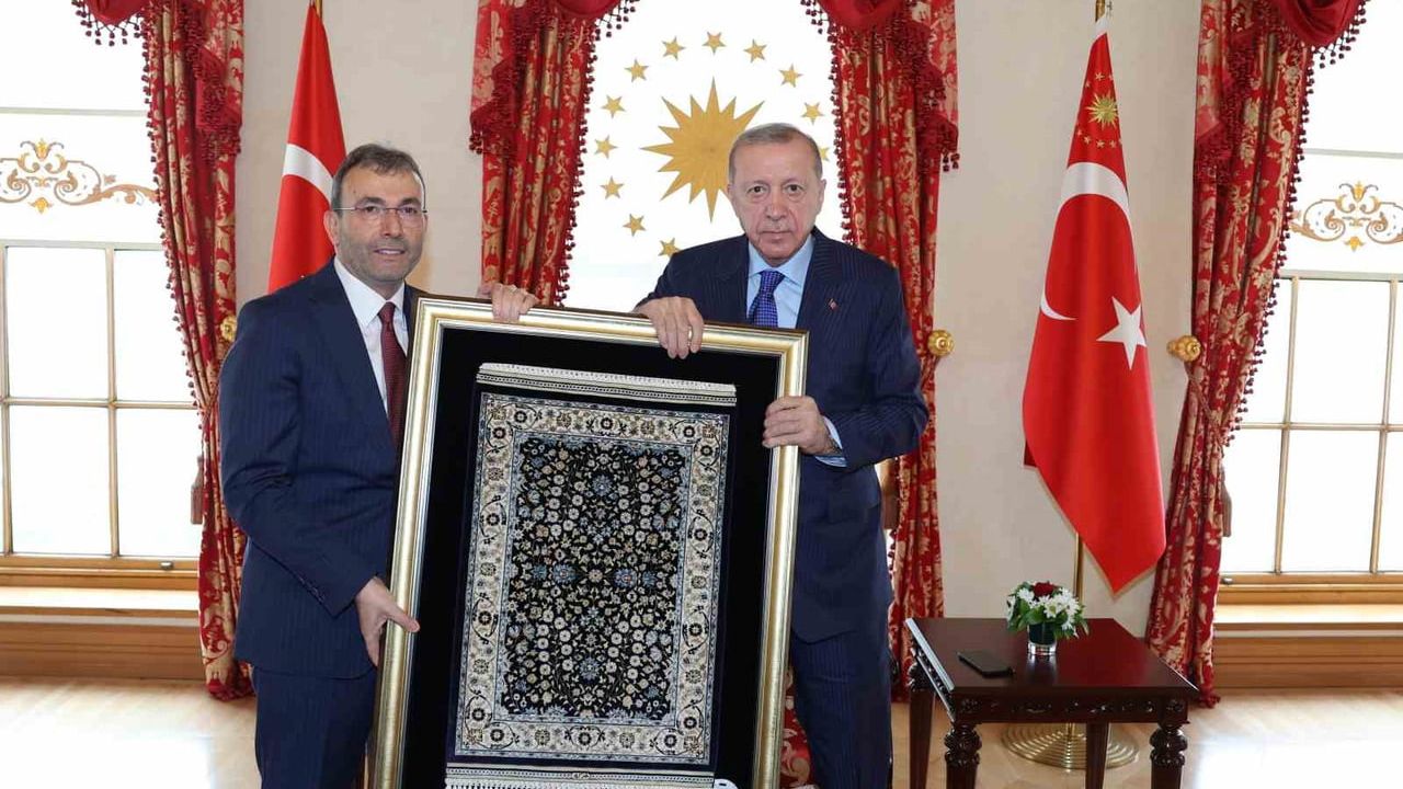 Erdoğan, Pendik Belediye Başkanı Ahmet Cin’i Dolmabahçe’de Kabul Etti
