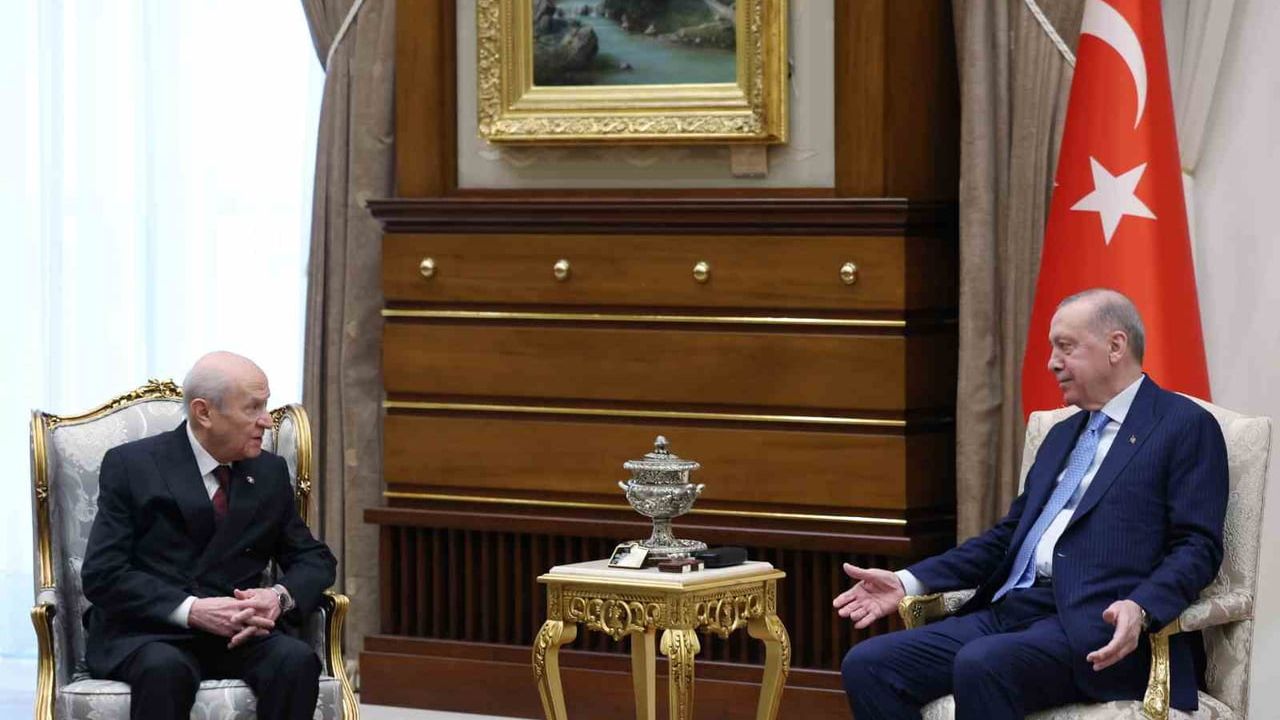 Erdoğan ve Bahçeli'nin Görüşmesi Başladı