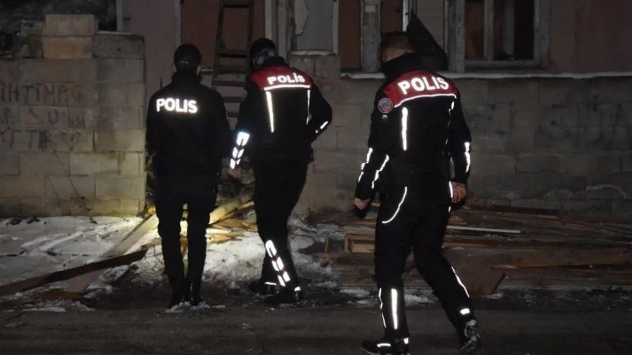 Erzincan’da 28 Aranan Şahıs Yakalandı — 17 Kişinin 44 Yıl 10 Ay 7 Gün Kesinleşmiş Hapis Cezası Var