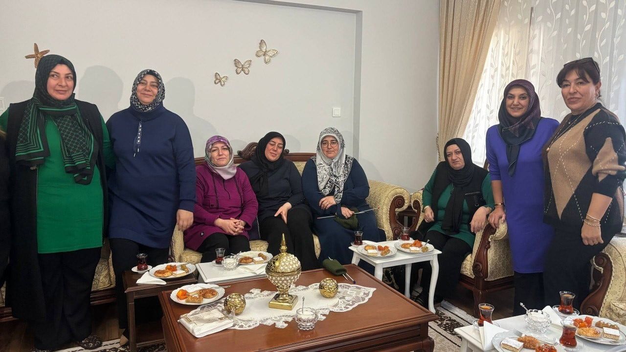 Erzincanlı Gönüllü Annelerden Mehmetçiğe İlmek İlmek Destek