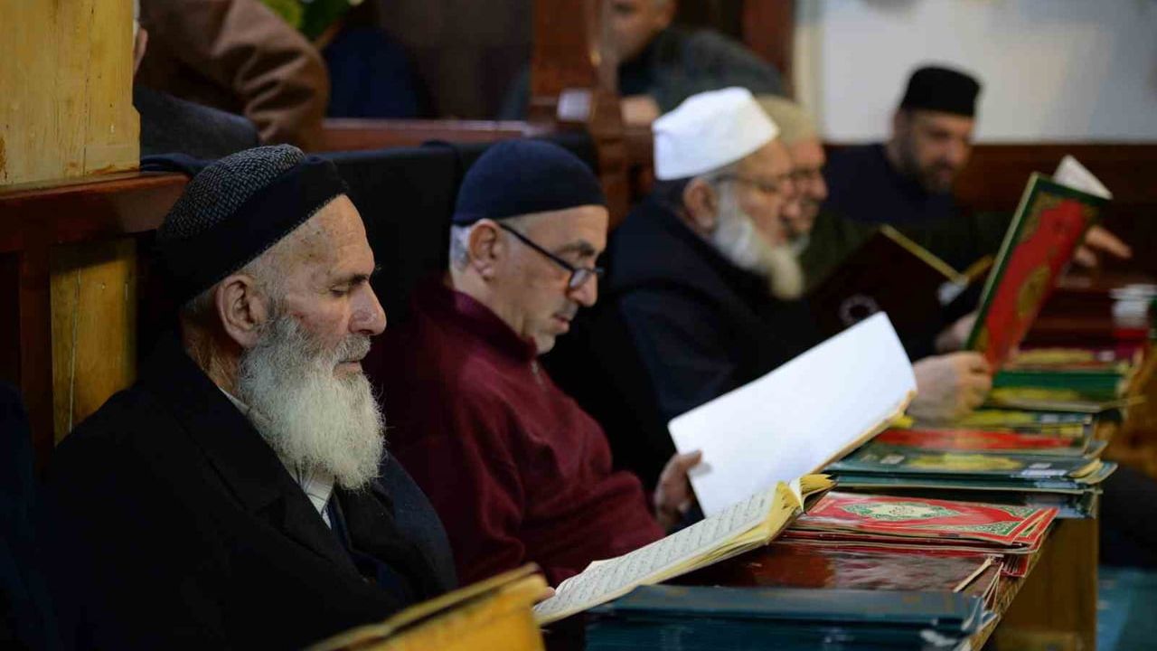 Erzurum'da 1001 Hatim Geleneği Sürüyor