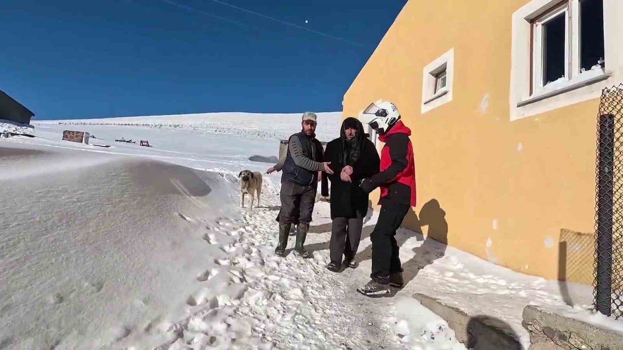 Erzurum'da JAK Timleri Kalp Krizi Geçiren Vatandaşa Hızlı Müdahale
