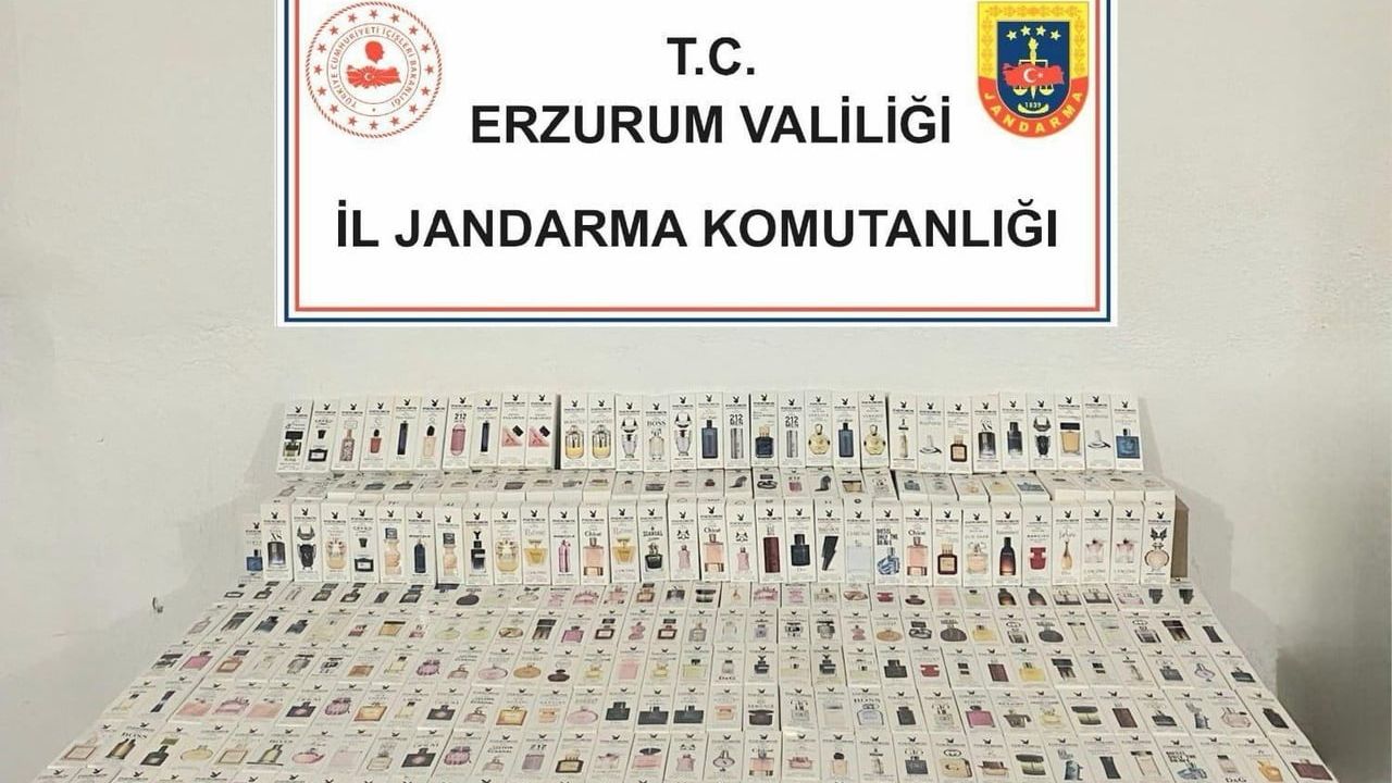 Erzurum'da Jandarma'dan 300 Bin TL Değerinde 200 Kaçağı Parfüm Ele Geçirildi