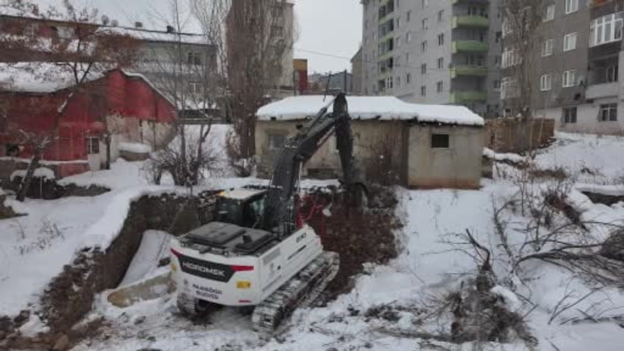 Erzurum'da Metruk Binalar Tek Tek Yıkılıyor: 562 Yapı Hedefte