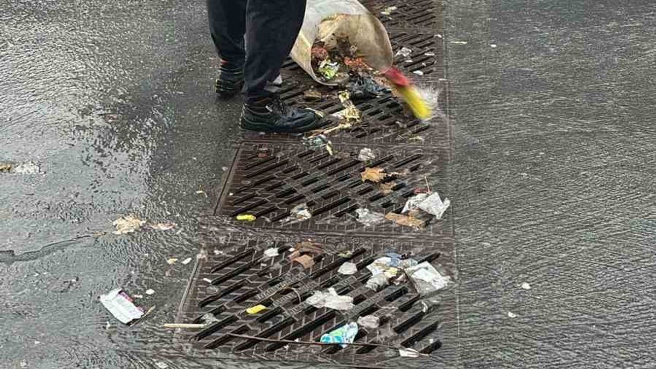 Esenyurt Belediyesi 24 Saat Görevde: Sağanak ve Karla Mücadele