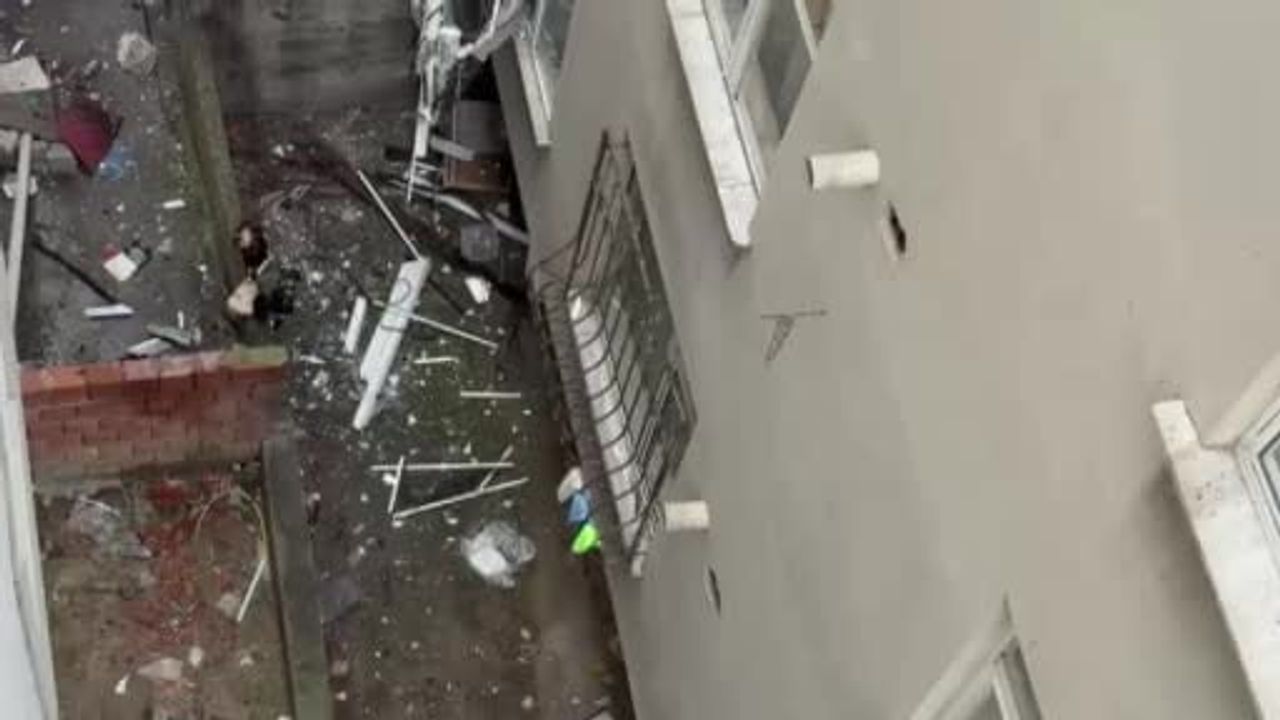 Esenyurt’ta 4 Katlı Binanın Giriş Katında Patlama — Ekipler Sevk Edildi