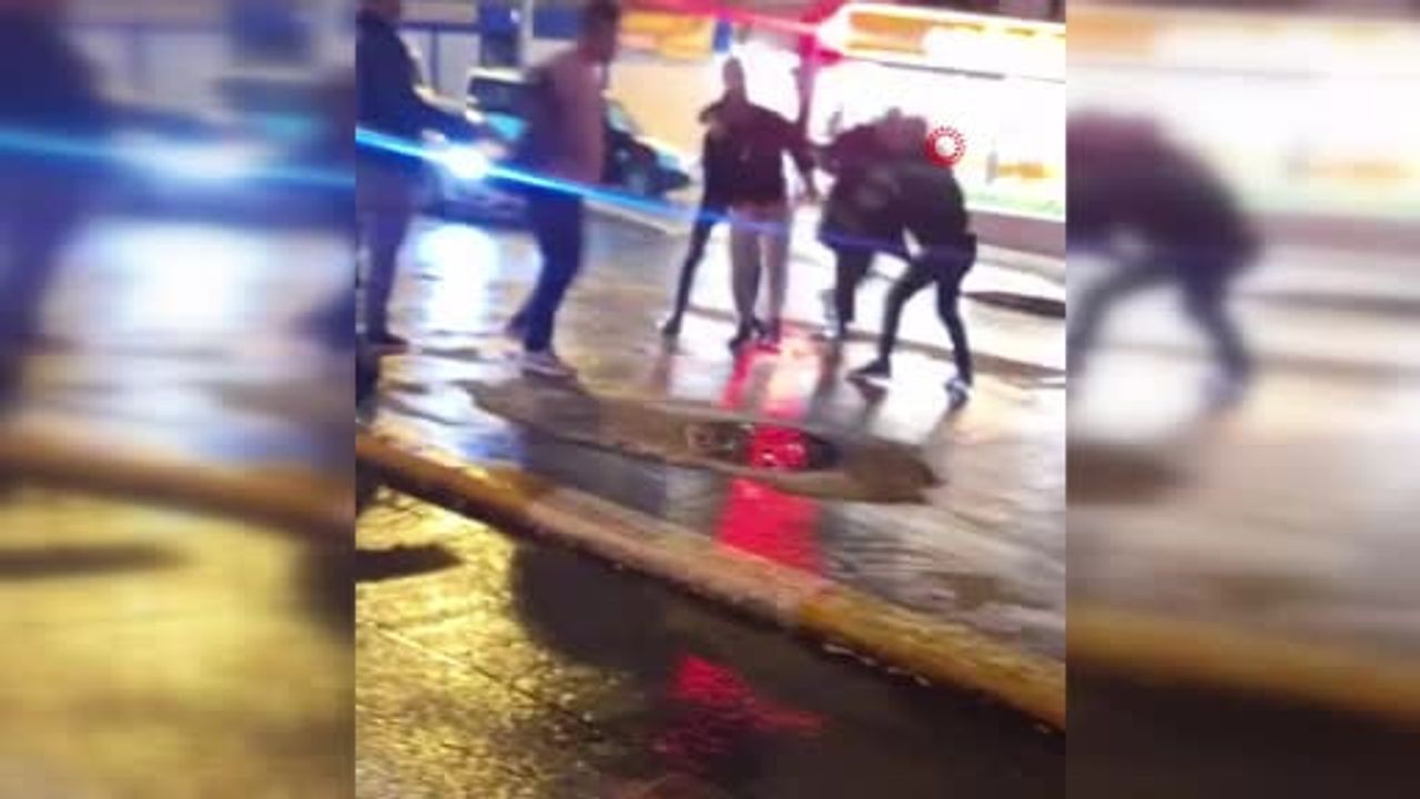 Esenyurt'ta Kahvehane Çıkışında Tekmeli, Sopalı Kavga