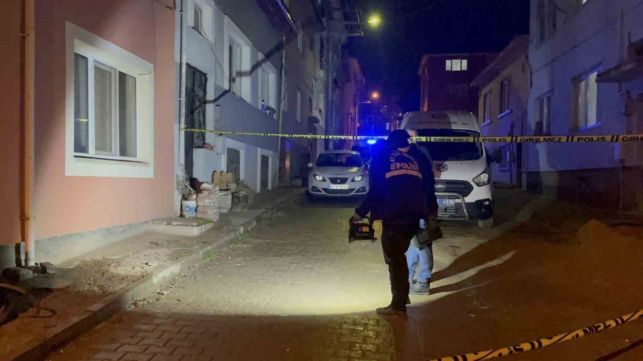 Eskişehir'de 3. kattan düşen S.D. ağır yaralandı