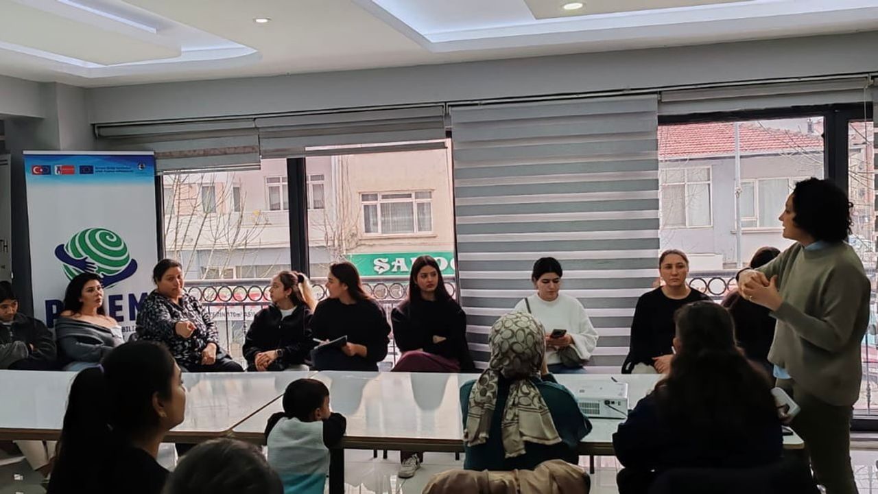 Eskişehir’de 'Ben de Yazdım Kendi Romanımı' Projesine İstihdam Odaklı Eğitim