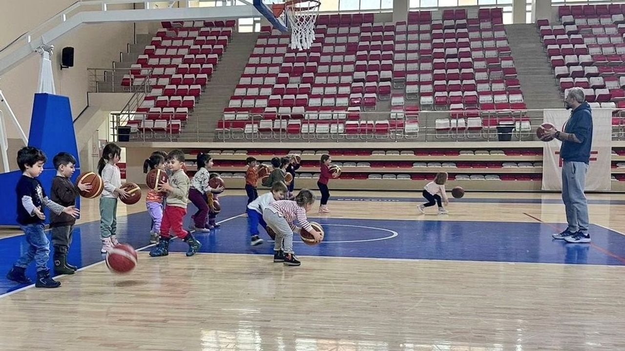 Eskişehir'de Miniklerin Spor Coşkusu: Basketbol ve Cimnastik