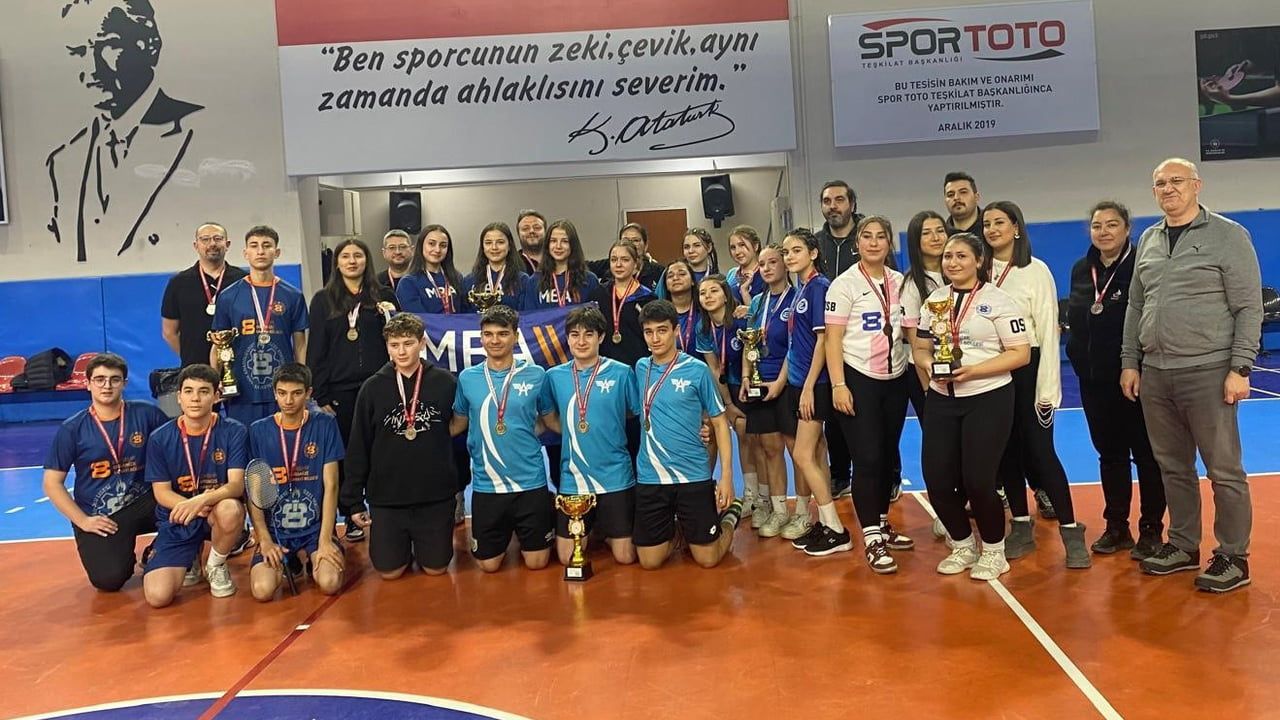 Eskişehir'de Okullar Arası Badminton İl Birinciliği Sona Erdi