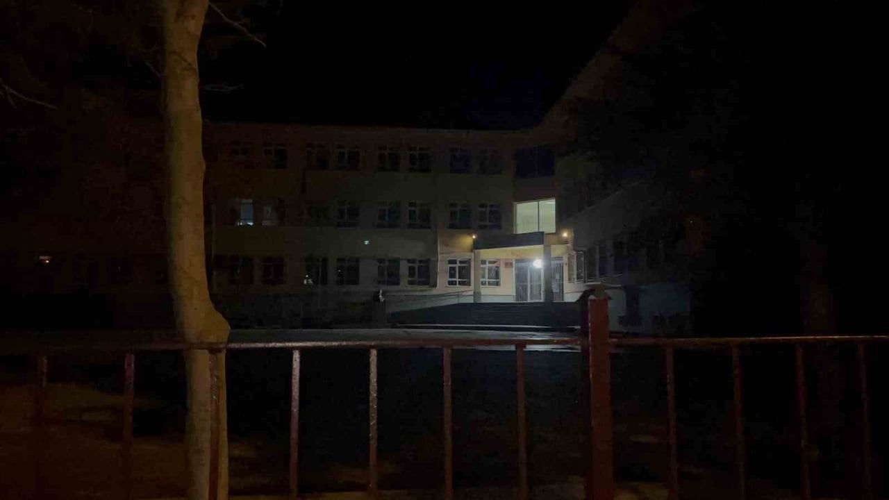 Eskişehir'de Saldırı: Baba Darbedildi, 17 Yaşındaki Oğul Bıçaklandı — 3 Şüpheli Yakalandı