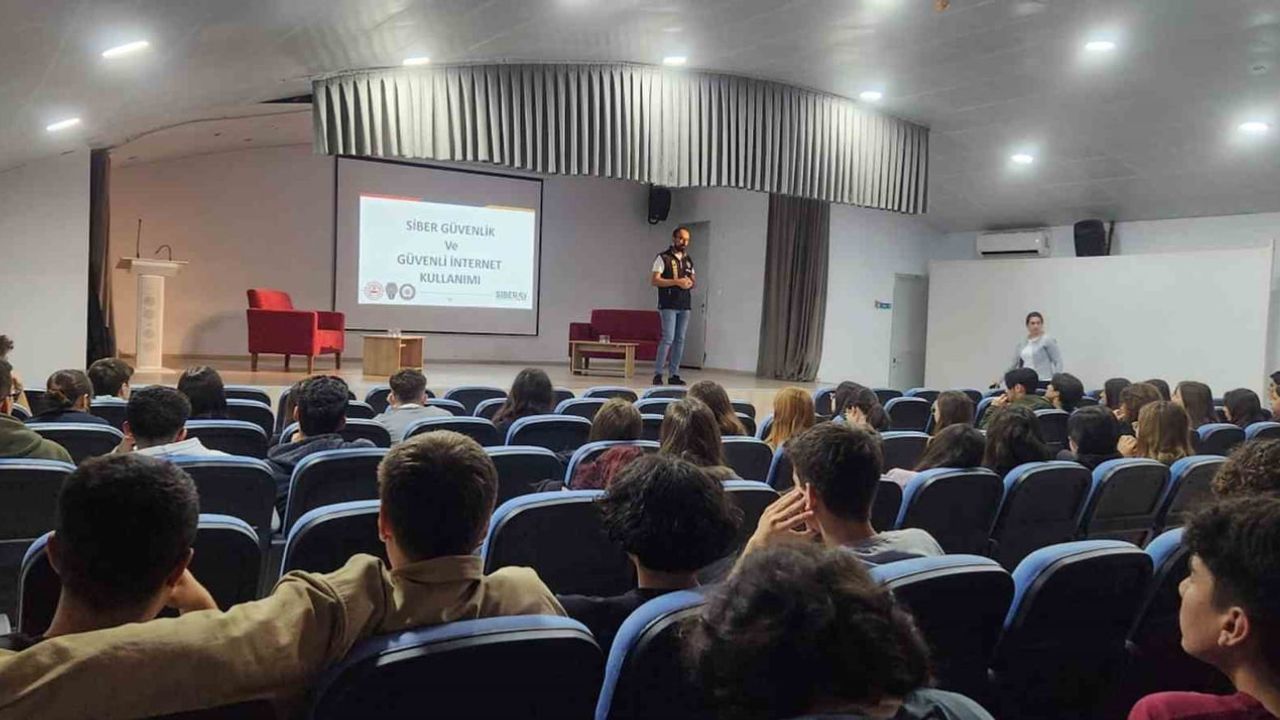 Eskişehir'de SİBERAY ile 74 Etkinlik: 65 bin 82 Kişi Siber Suçlar Hakkında Bilgilendirildi