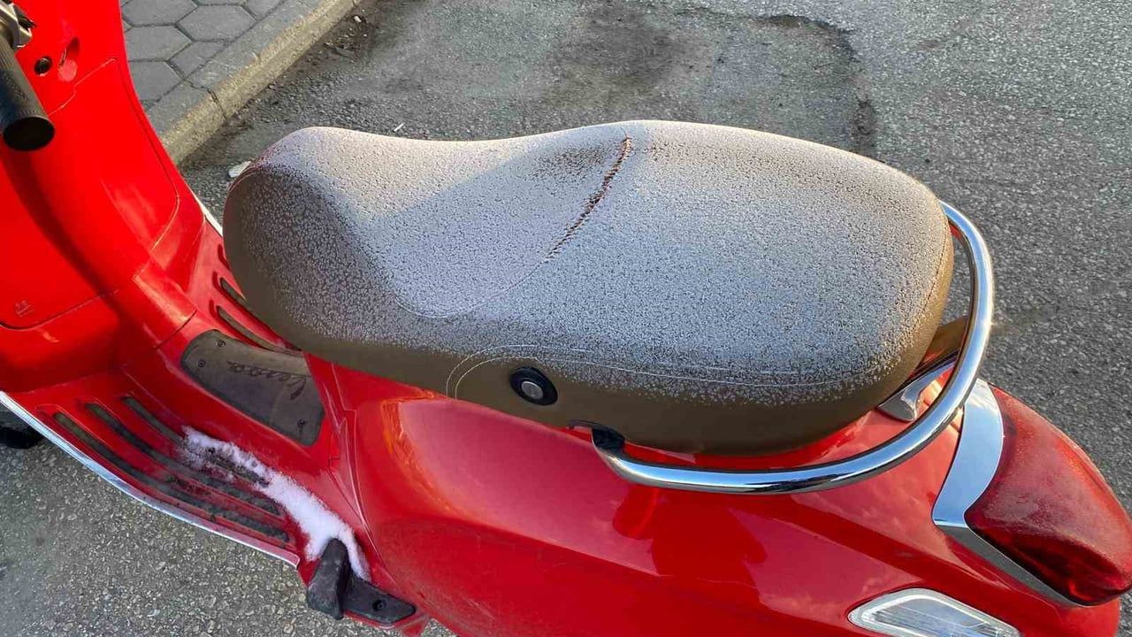 Eskişehir'de Sıfırın Altı Soğuk: Araçlar Buzla Kaplandı