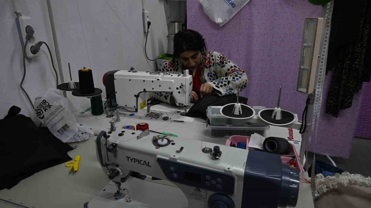 Eskişehir'de Terzilerde "Dönüşüm" Sezonu