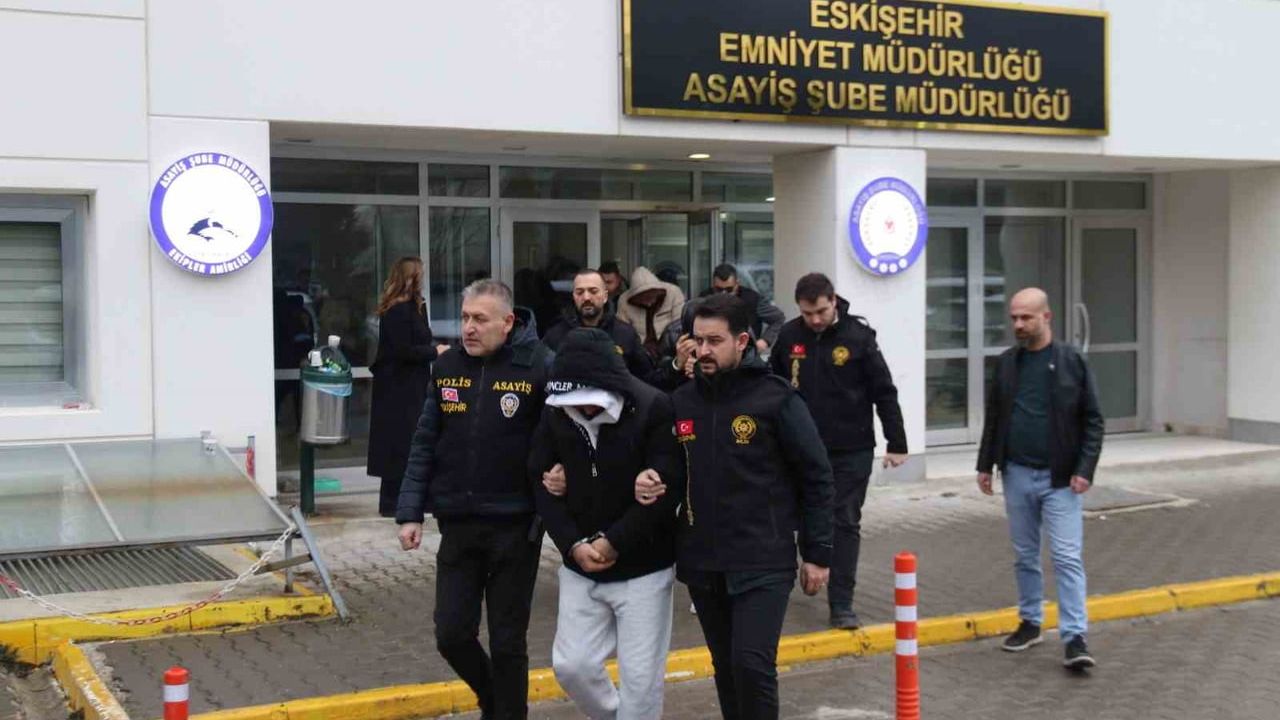 Eskişehir fuhuş operasyonu: 8 kişi tutuklandı