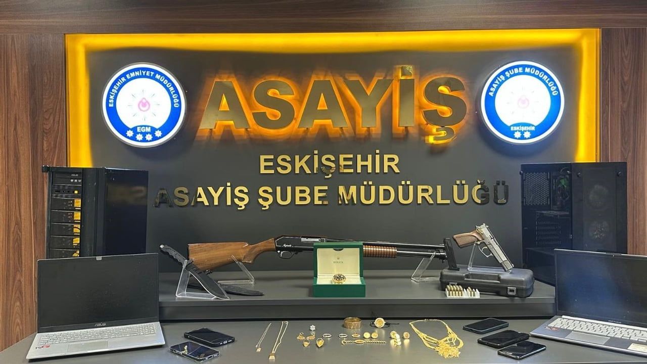 Eskişehir merkezli 6 ilde fuhuş operasyonu: 6’sı yabancı 15 kadın kurtarıldı, 13 şüpheli yakalandı