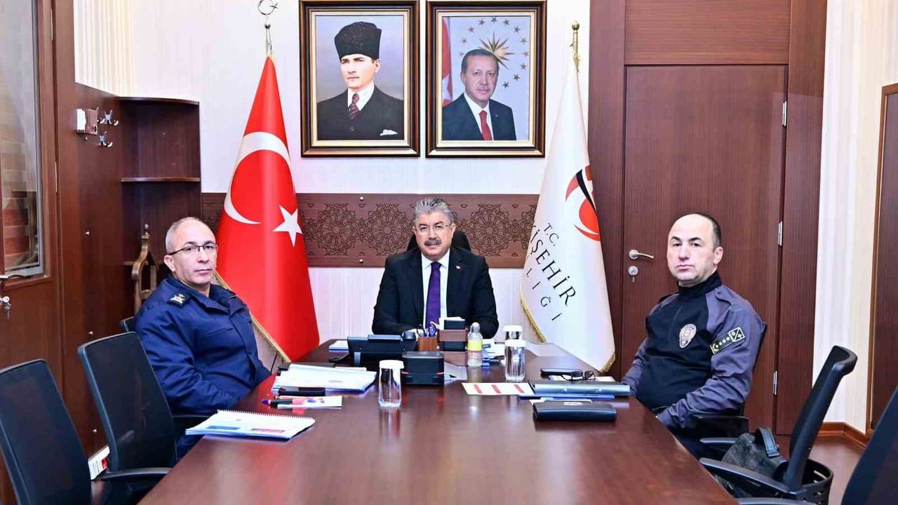 Eskişehir Valisi Dr. Erdinç Yılmaz VKS Toplantısına Katıldı