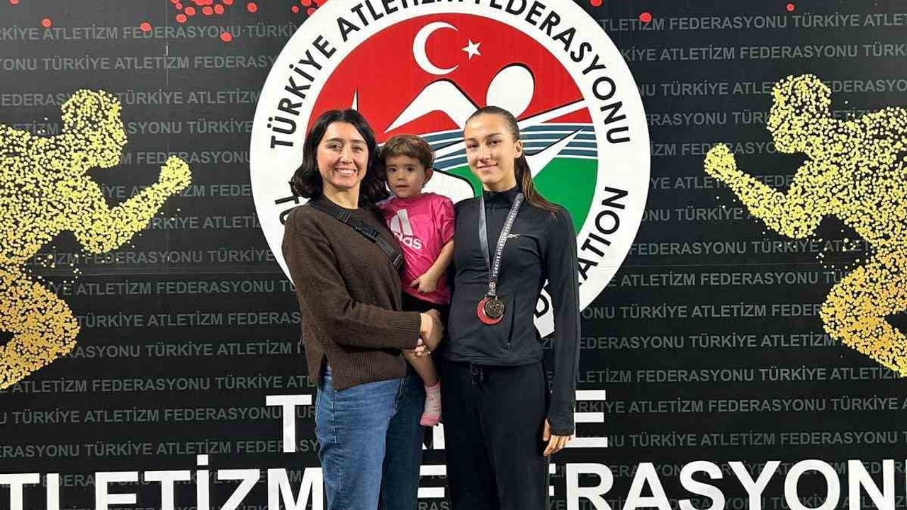 Eskişehirli Sudenaz Bayram U20 Türkiye 3’üncüsü oldu