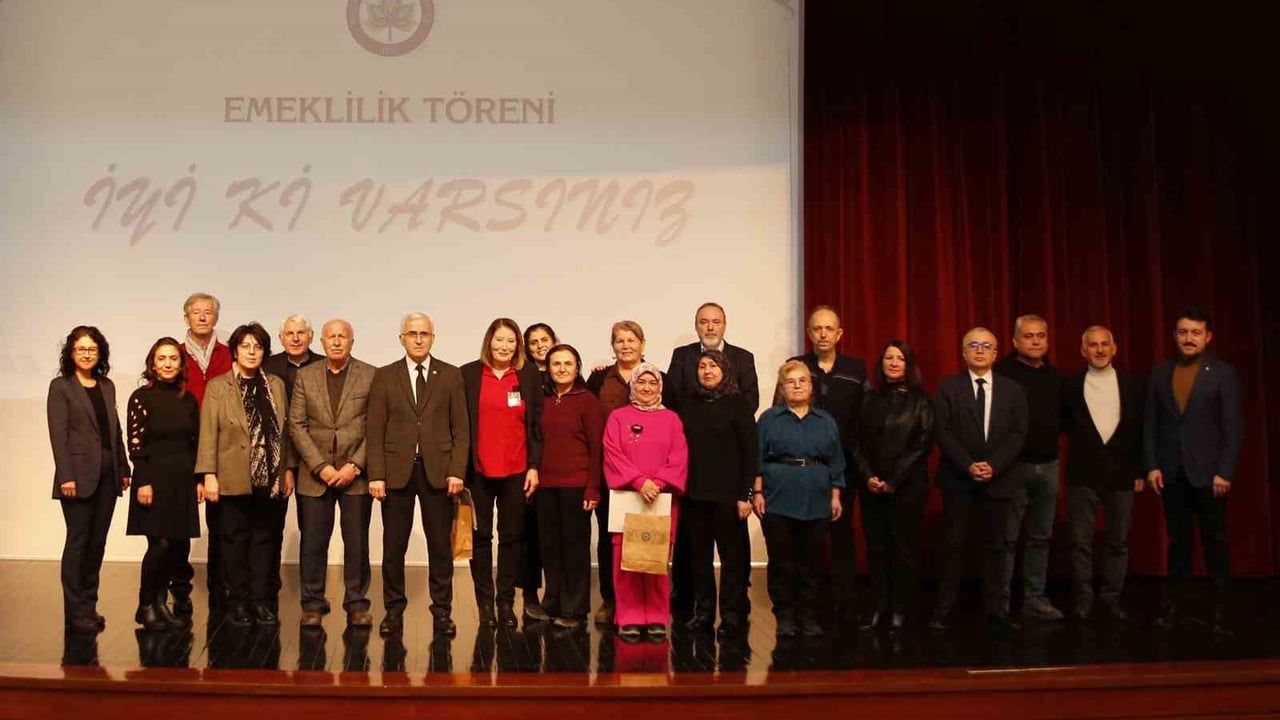 ESOGÜ'de İdari Personele Emeklilik Töreni: Rektör Çolak'tan Veda