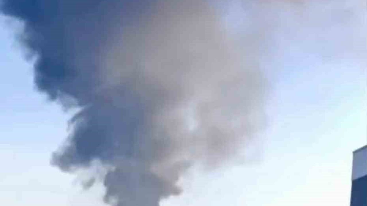 Etimesgut'ta Atık Plastik Yangını — İtfaiye Müdahalesi Sürüyor