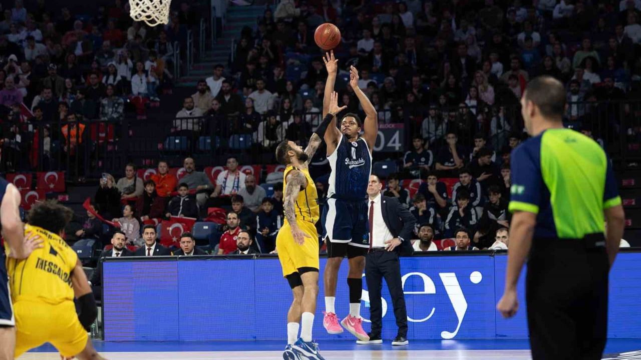 Eurocup: Bahçeşehir Koleji 81-79'la Aris'i Yendi