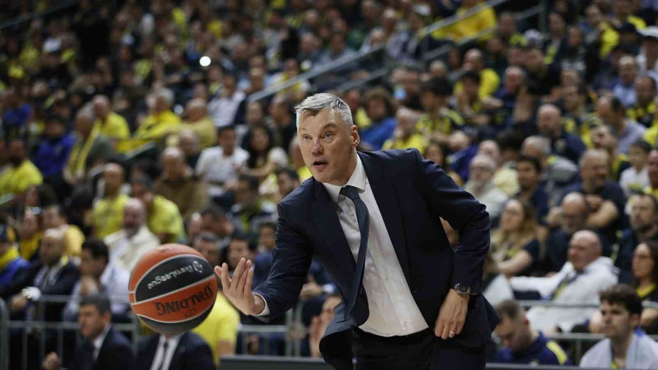 EuroLeague: Fenerbahçe 82-79 Valencia Basket — 14. Galibiyet