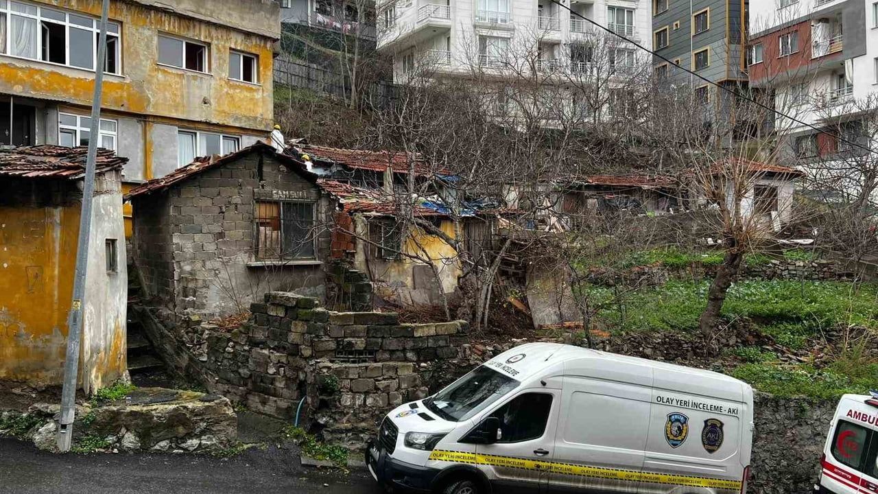 Eyüpsultan'da Gecekonduda Yangın: 65 Yaşındaki Era…