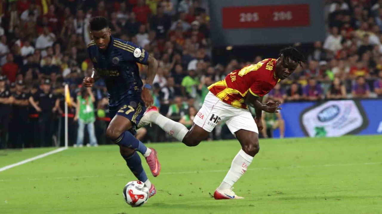 Fenerbahçe - Göztepe: Trendyol Süper Lig 19. Hafta Mücadelesi