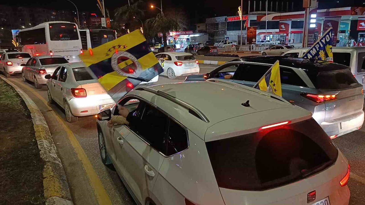 Fenerbahçe'nin Süper Kupa Zaferi Şanlıurfa'da Coşkuyla Kutlandı