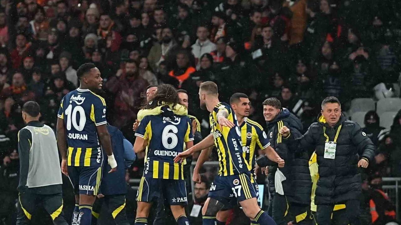 Fenerbahçe Turkcell Süper Kupa'yı 4. Kez Kazandı