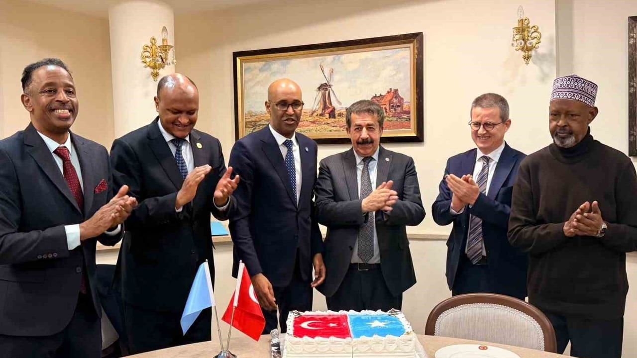 Fırat’tan petrol iddiasına yanıt: "Somali’nin Stratejik Ortağıyız"