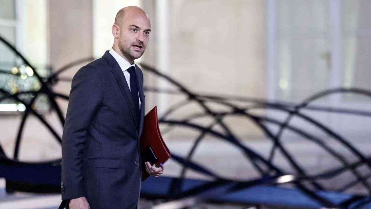 Fransa, 6 Şubat'ta Grönland'da Konsolosluk Açıyor