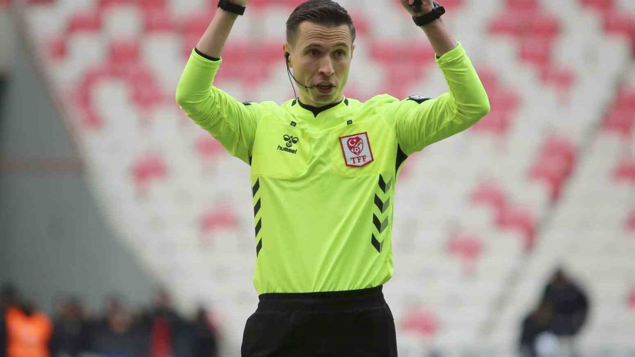 Galatasaray-Kayserispor Maçı: Hakem Adnan Deniz Kayatepe