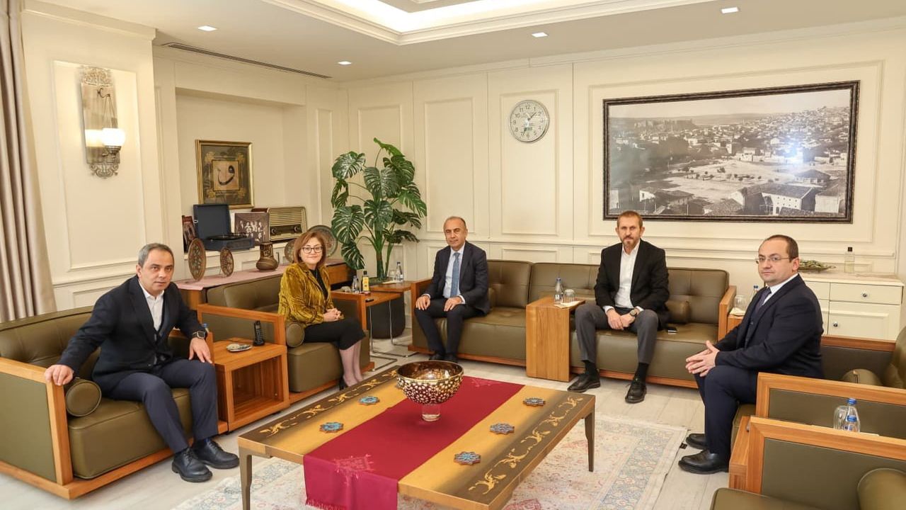 Gaziantep Büyükşehir ile Adıyaman Üniversitesi Besni'ye Kapalı Spor Salonu Protokolü İmzaladı