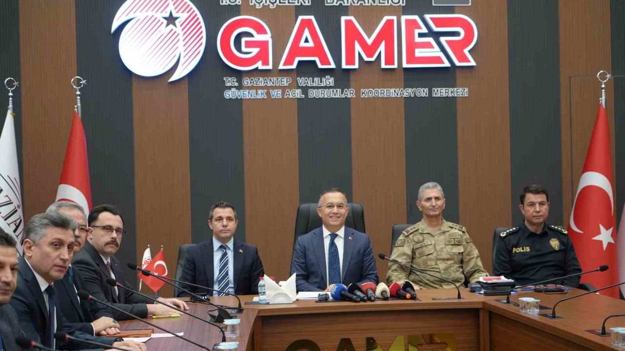 Gaziantep'te 626 Terör Operasyonu, 662 Kilo Uyuşturucu Ele Geçirildi