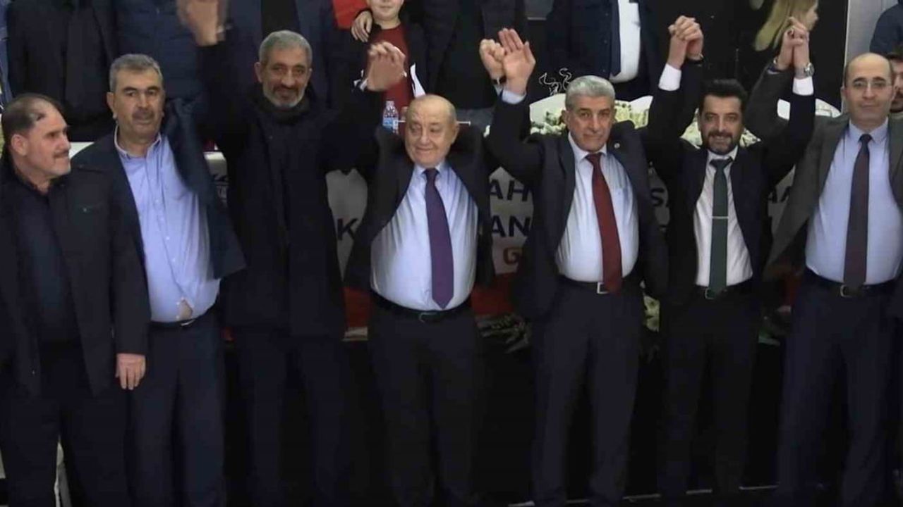 Gaziantep'te En Genç ve En Yaşlı Oda Başkanlarından Seçim Zaferi Buluşması