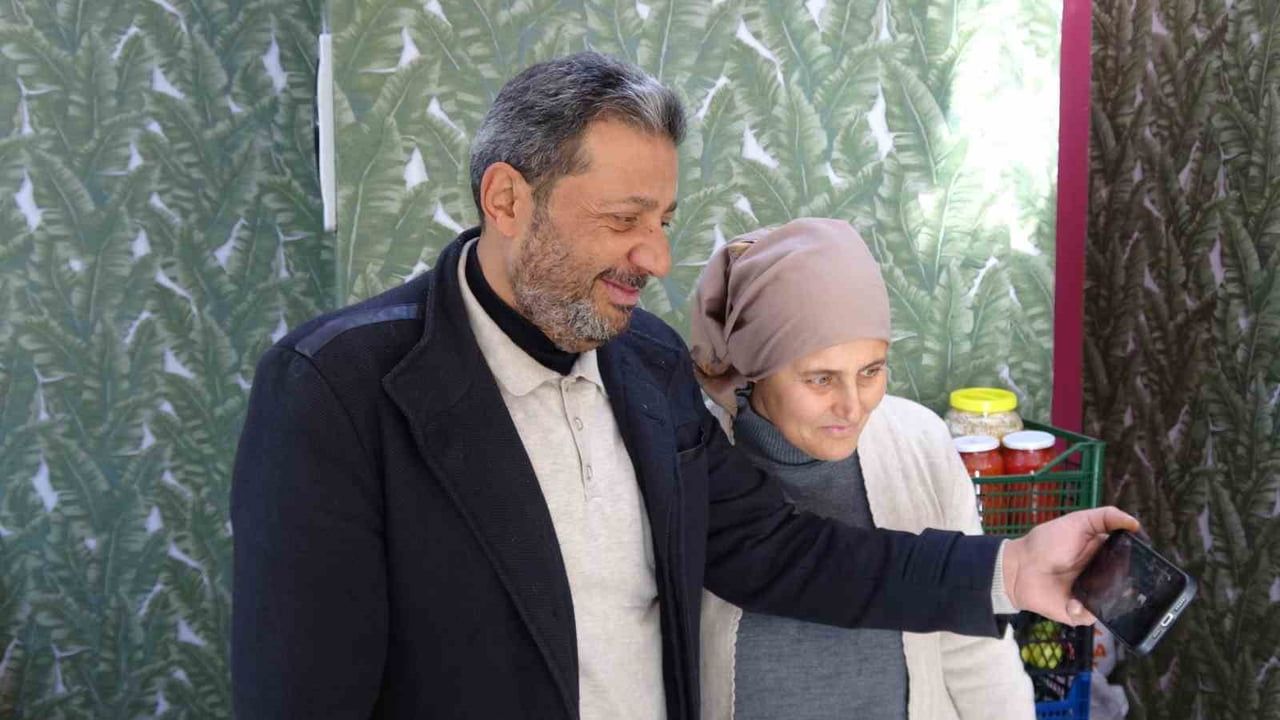 Gaziantep’te Gençlerden Örnek Davranış: Soğanın Ücretini 20 TL Bıraktılar