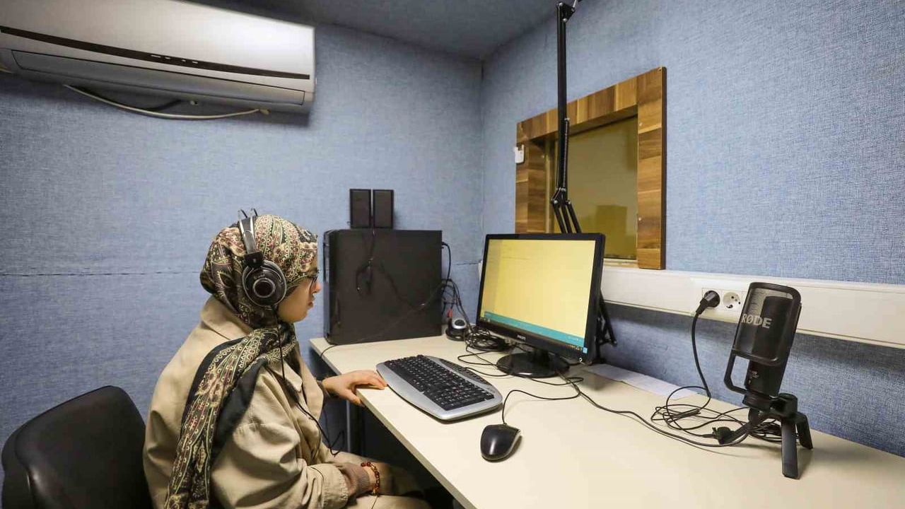 Gaziantep’te Görme Engellilere E-KPSS Desteği: Sesli Okuma Kabini