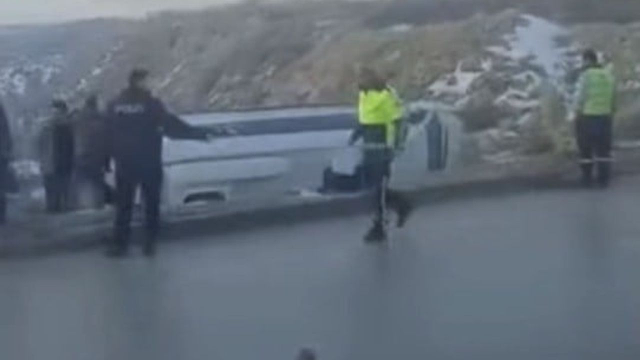 Gaziantep'te İşçi Servisi Şarampole Devrildi: 10 Yaralı